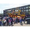 opblaasbare Bewegend Springkussen Piratenschip spectaculaire piratenattractie van Happy Rent